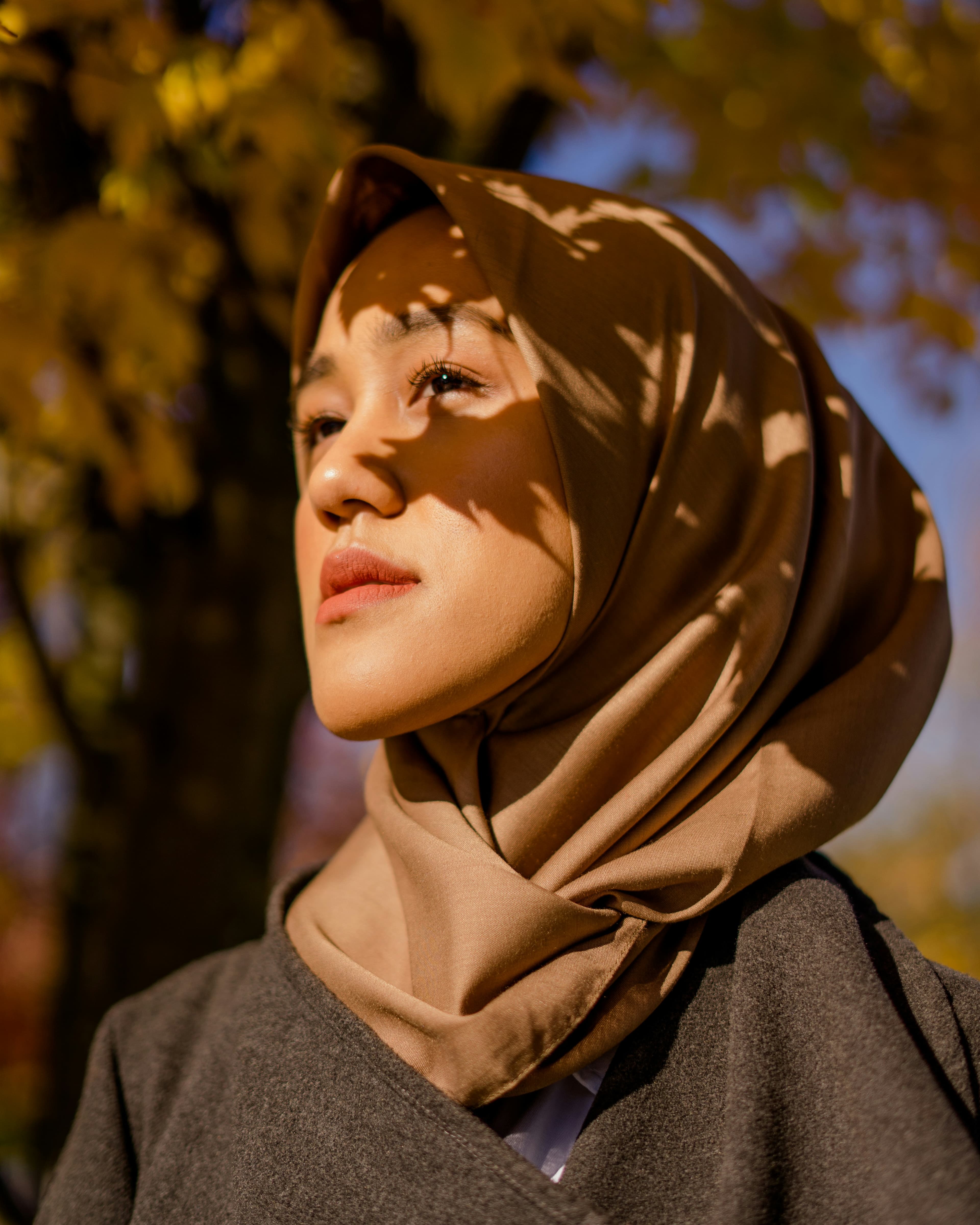 Picture of a young woman with a scarf